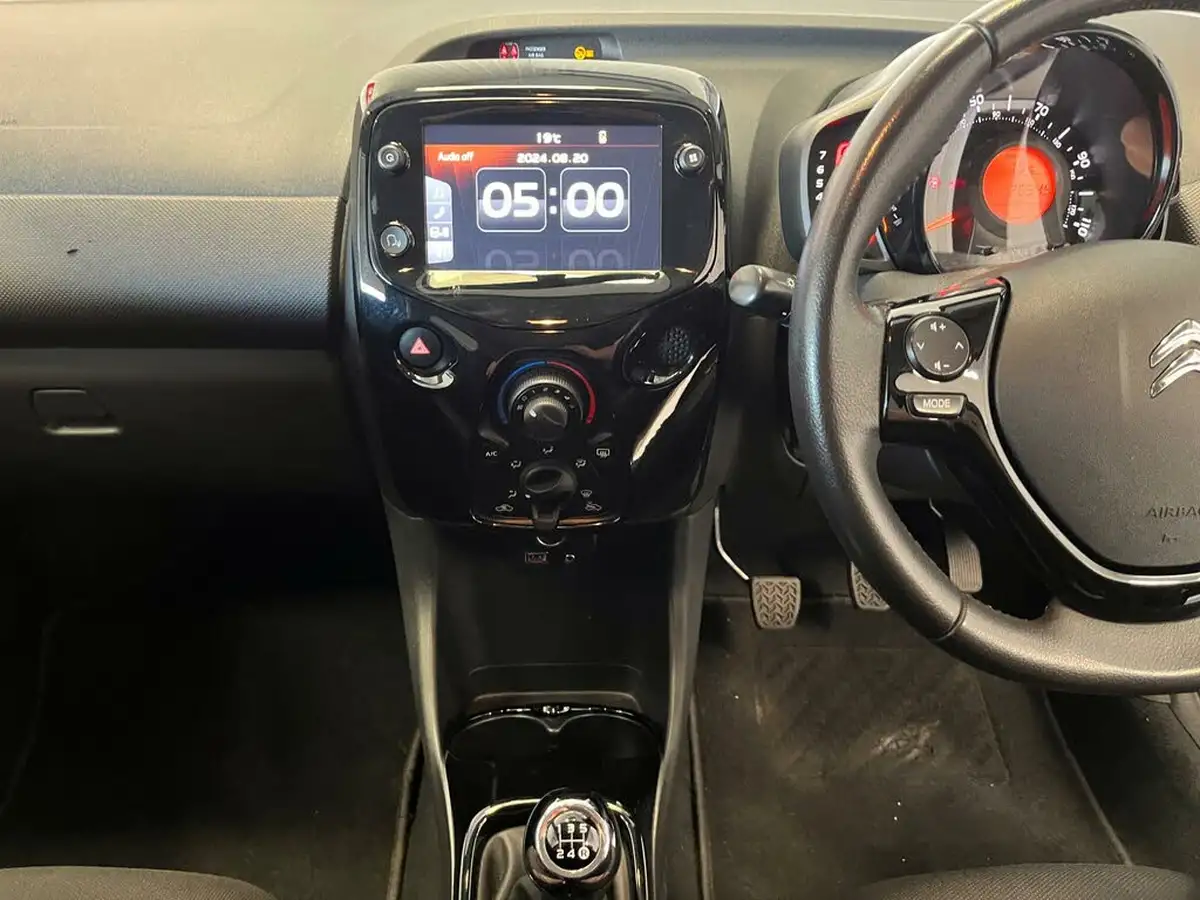 2021-citroen-c1-10-vti-shine-5d-big-17