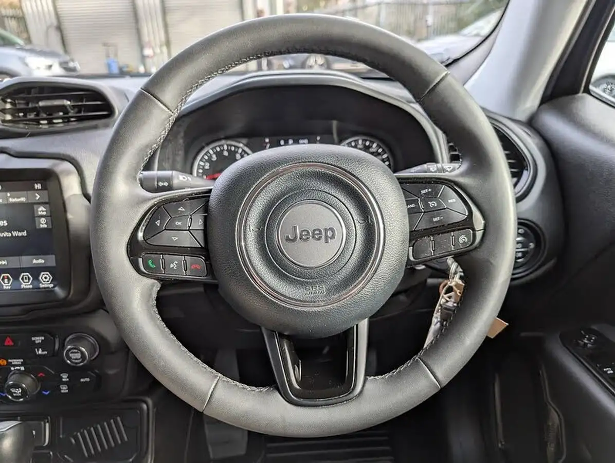 2021-jeep-renegade-13-gse-night-eagle-big-21