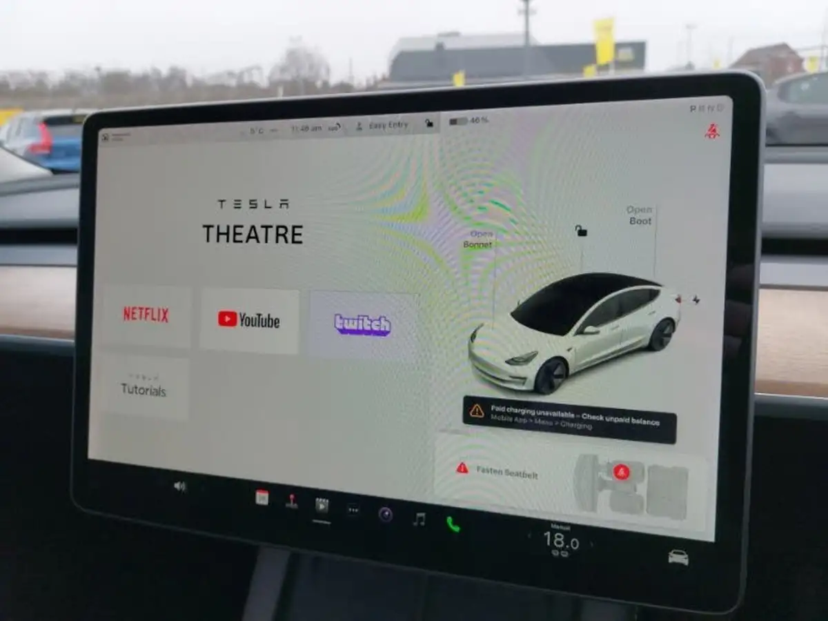 2021-tesla-model-3-e-long-range-awd-big-18