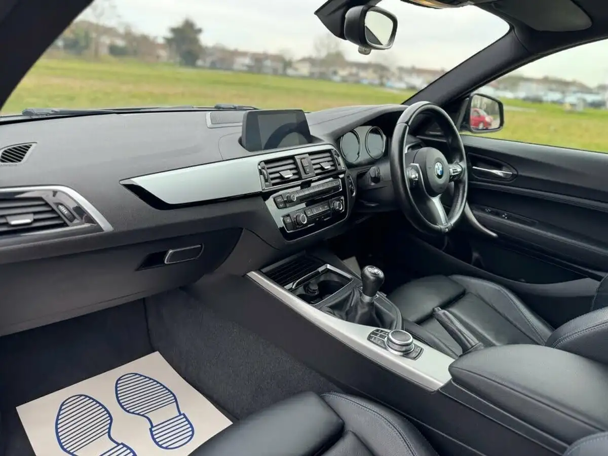 2019-bmw-1-series-15-118i-m-sport-shadow-edition-ss-3d-big-9