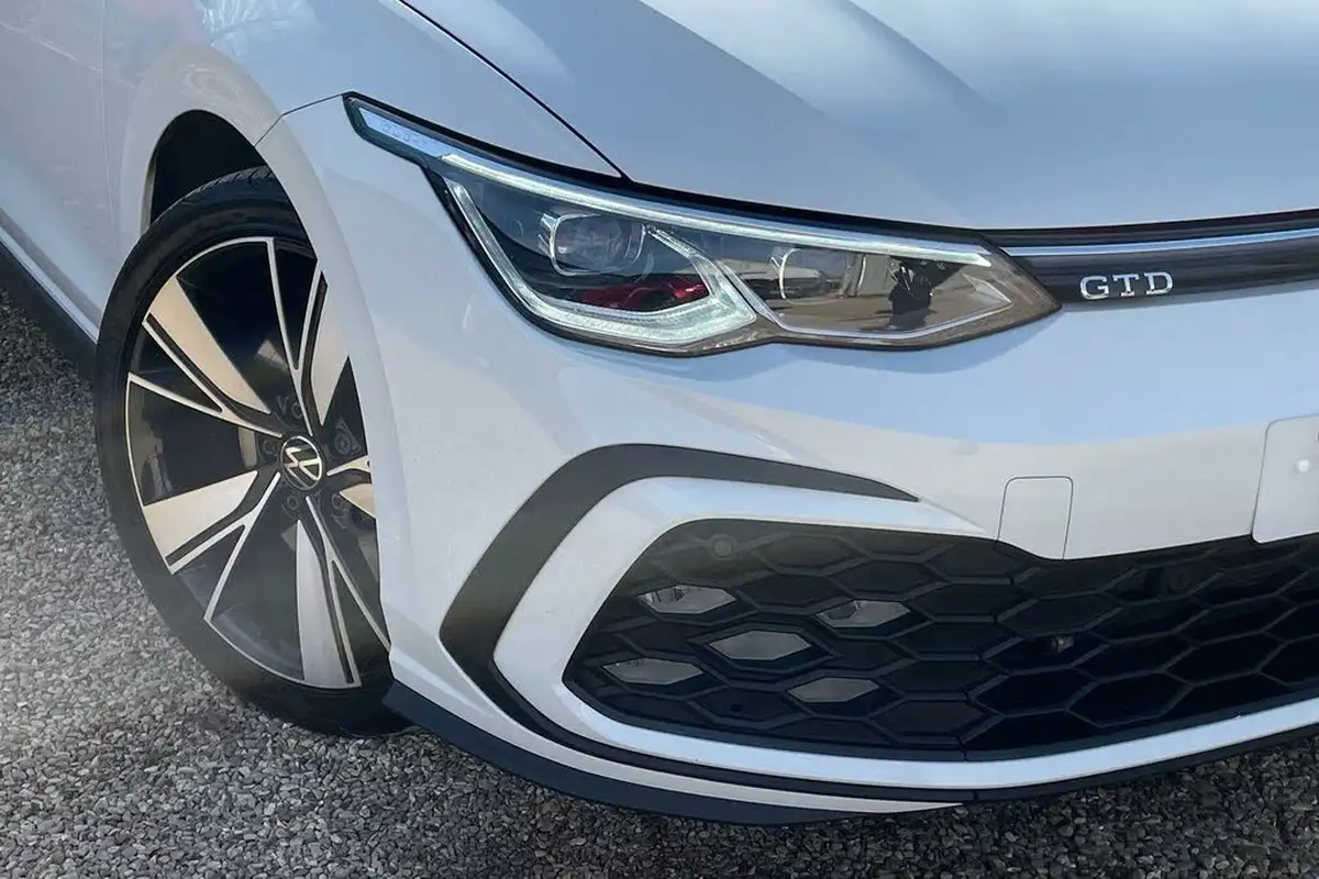 2021-volkswagen-golf-20tdi-gtd-big-6