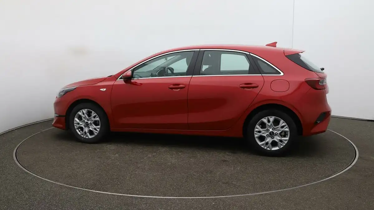 2023-kia-ceed-15-t-gdi-2-158bhp-non-adap-hatchback-big-55