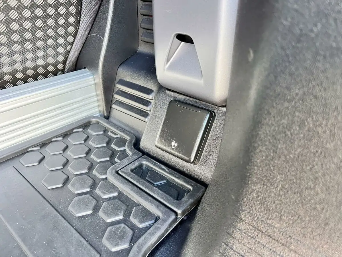 2021-land-rover-90-defender-30-d300-x-big-27