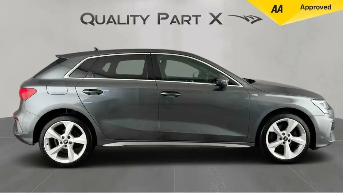 2021-audi-a3-14-40-tfsi-e-s-line-big-1