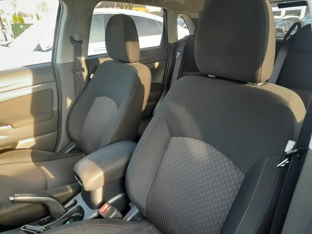 2017-mitsubishi-asx-16-2-big-13