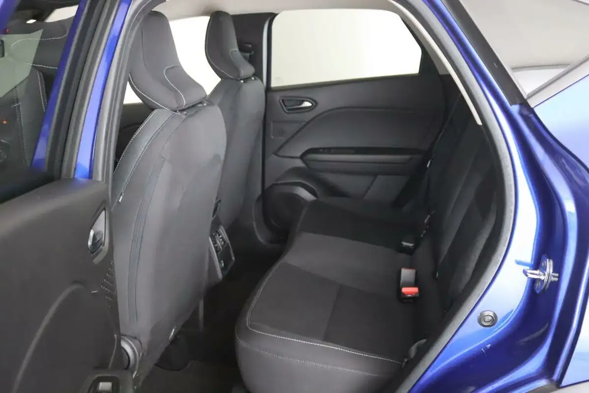 2021-renault-captur-13-tce-iconic-130bhp-edc-auto-big-10