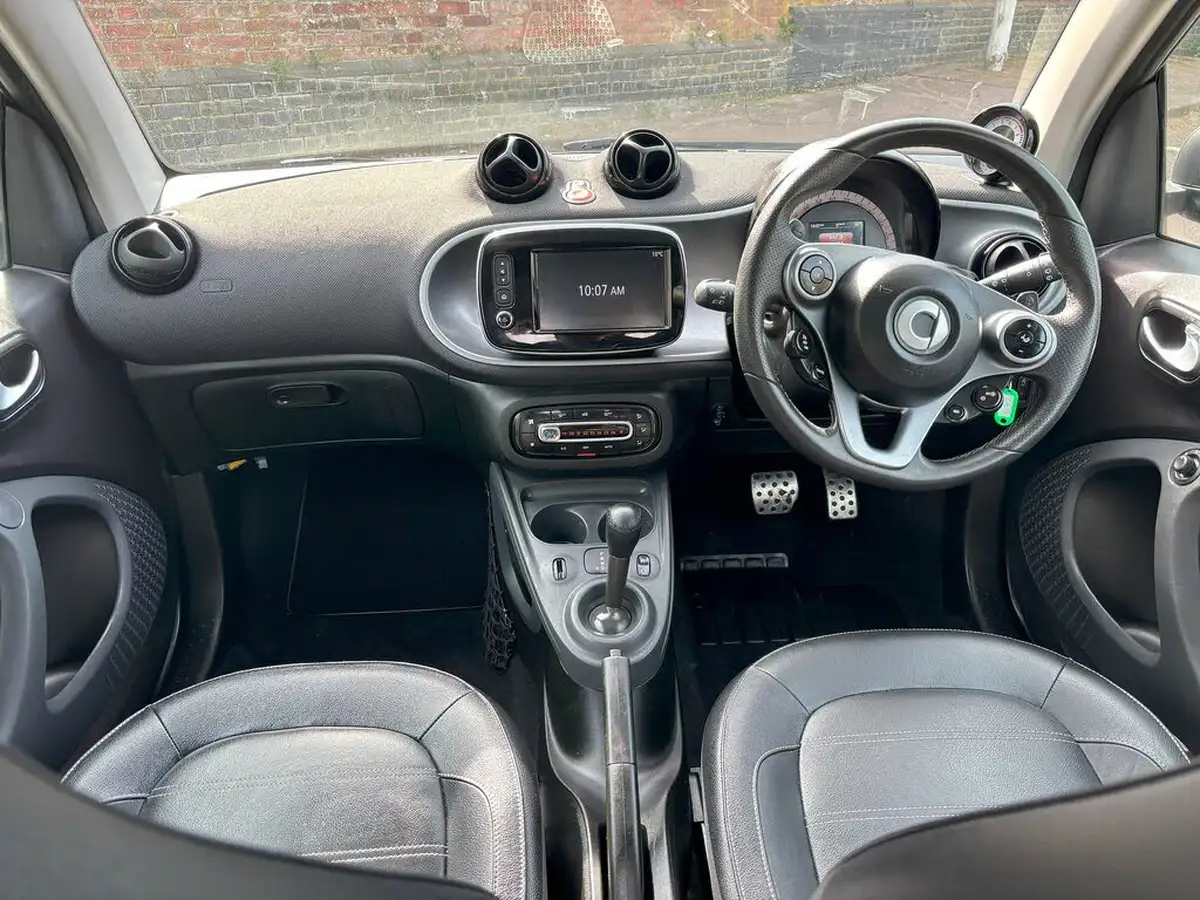 2018-smart-fortwo-09-prime-sport-premium-coupe-twinamic-big-2