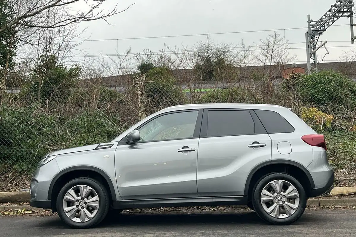 2022-suzuki-vitara-14-boosterjet-sz-t-big-12