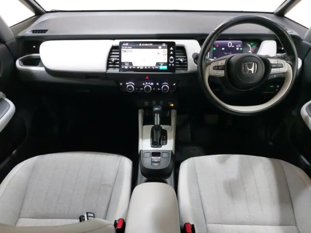 2021-honda-jazz-15-i-mmd-ex-107ps-big-2