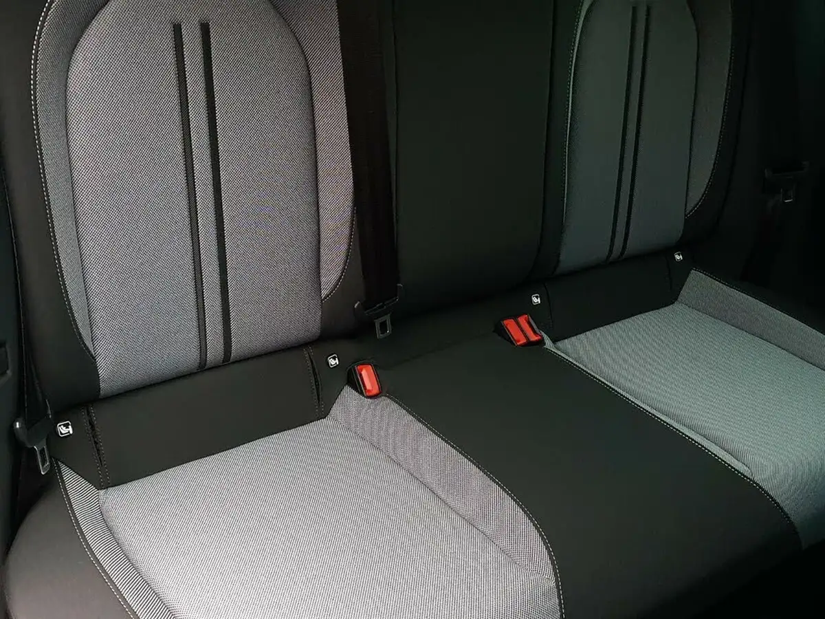 2024-seat-leon-10-etsi-evo-se-dynamic-hatchback-big-9