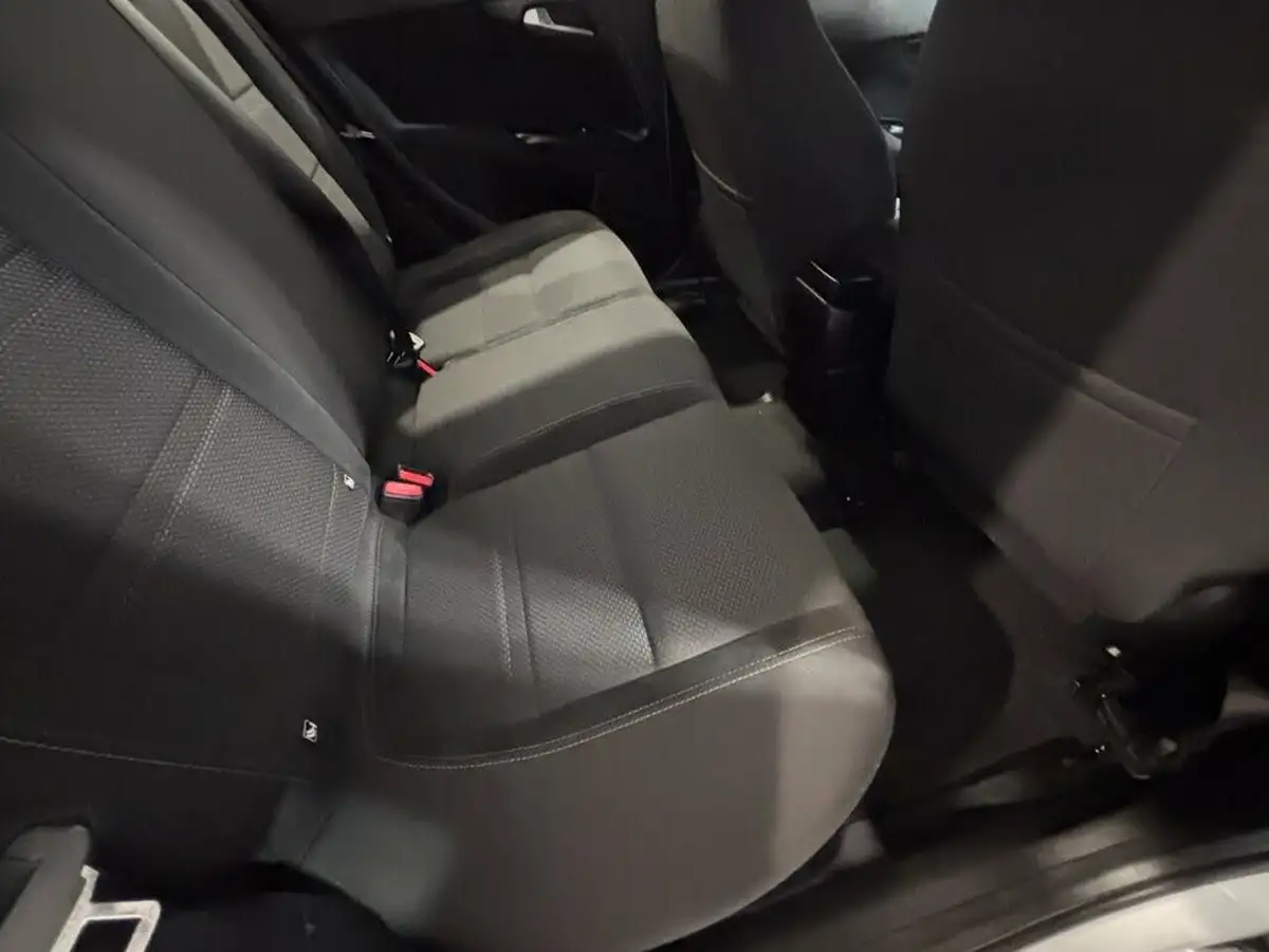 2017-fiat-tipo-14-lounge-hatchback-big-13