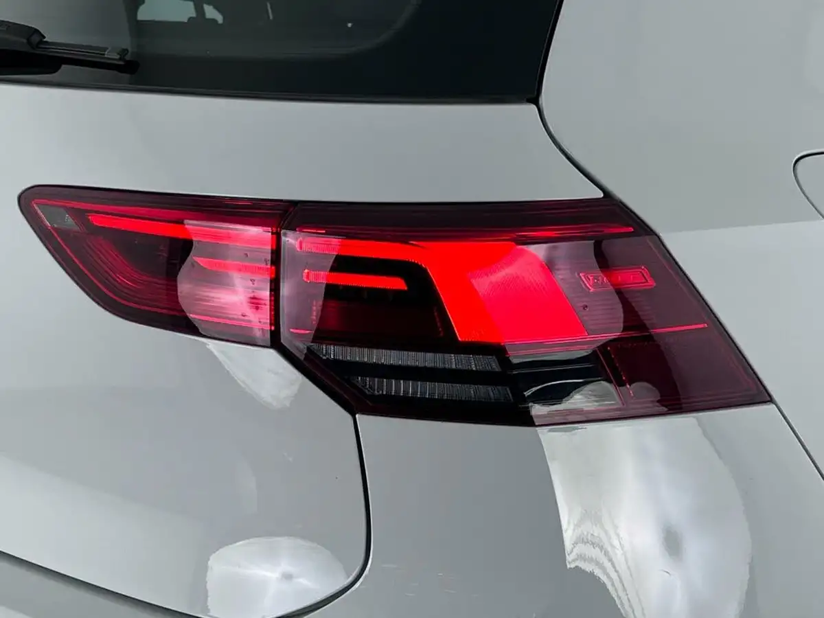 2021-volkswagen-golf-15-tsi-life-150ps-hatchback-big-7
