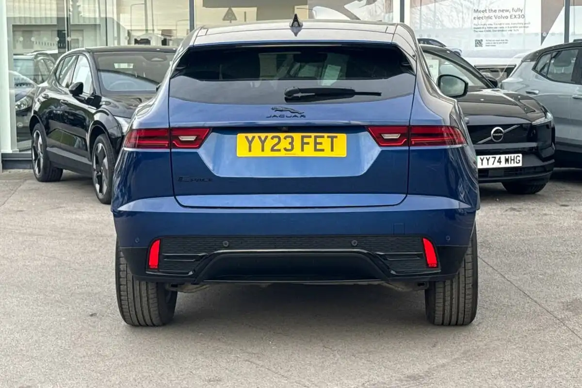 2023-jaguar-e-pace-20-d200-r-dynamic-black-big-38