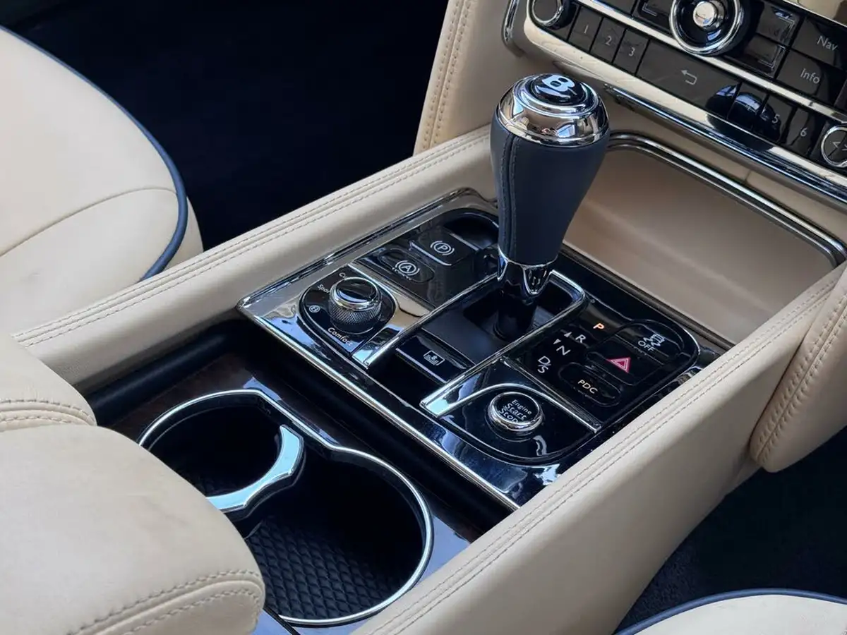 2012-bentley-mulsanne-675-big-28