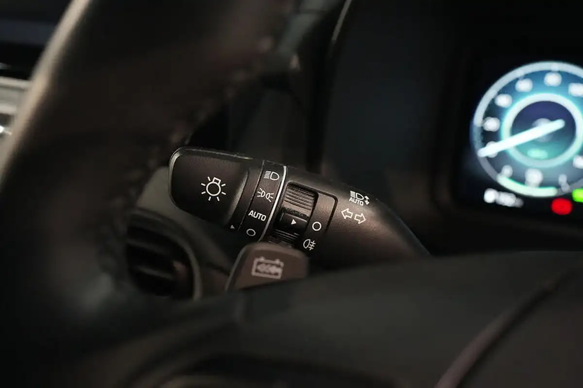 2022-hyundai-kona-e-premium-204ps-64kwh-7kw-obc-big-40