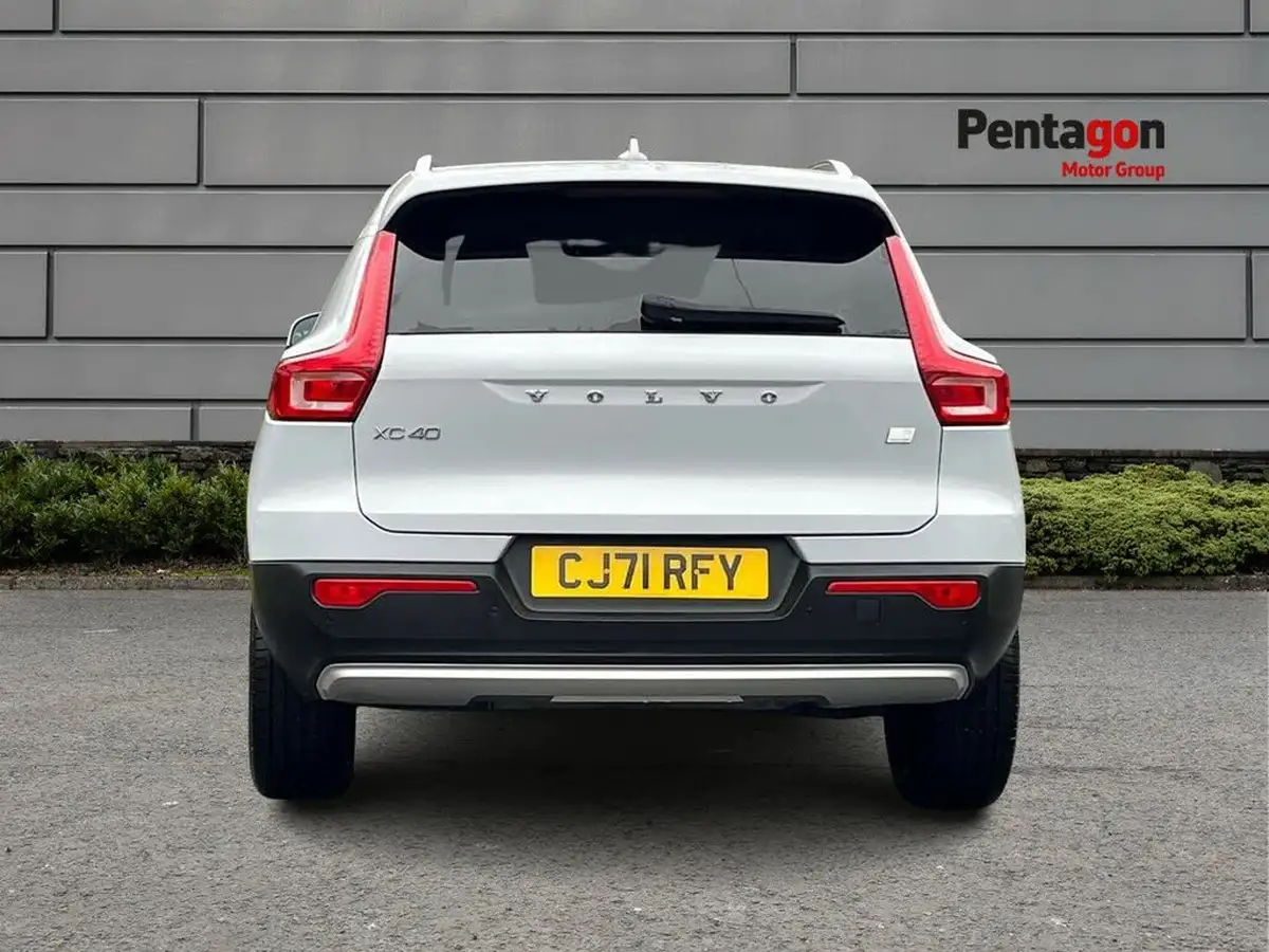 2022-volvo-xc40-15-t5-inscription-pro-big-15