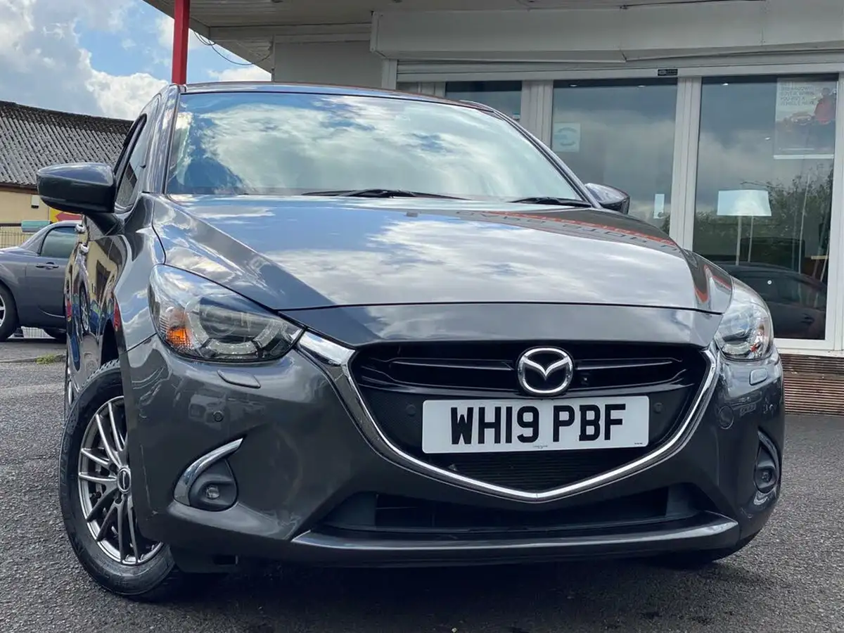 2019-mazda-mazda2-big-5