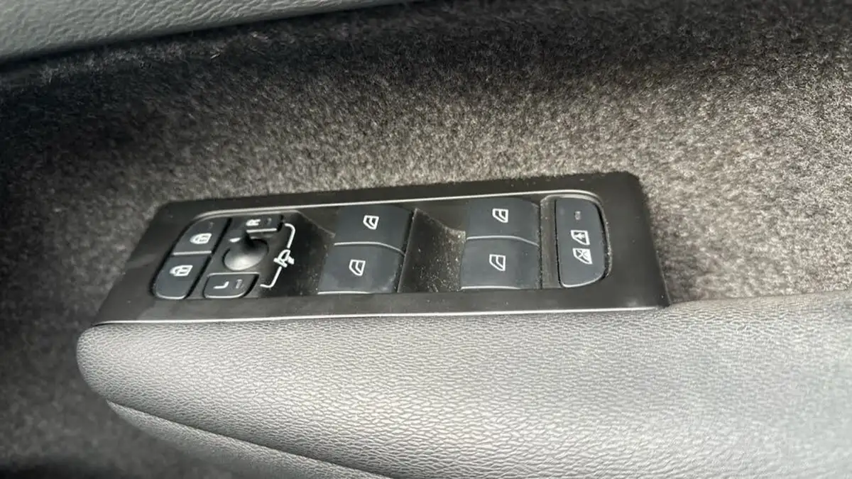 2021-volvo-xc40-e-twin-recharge-plus-big-24