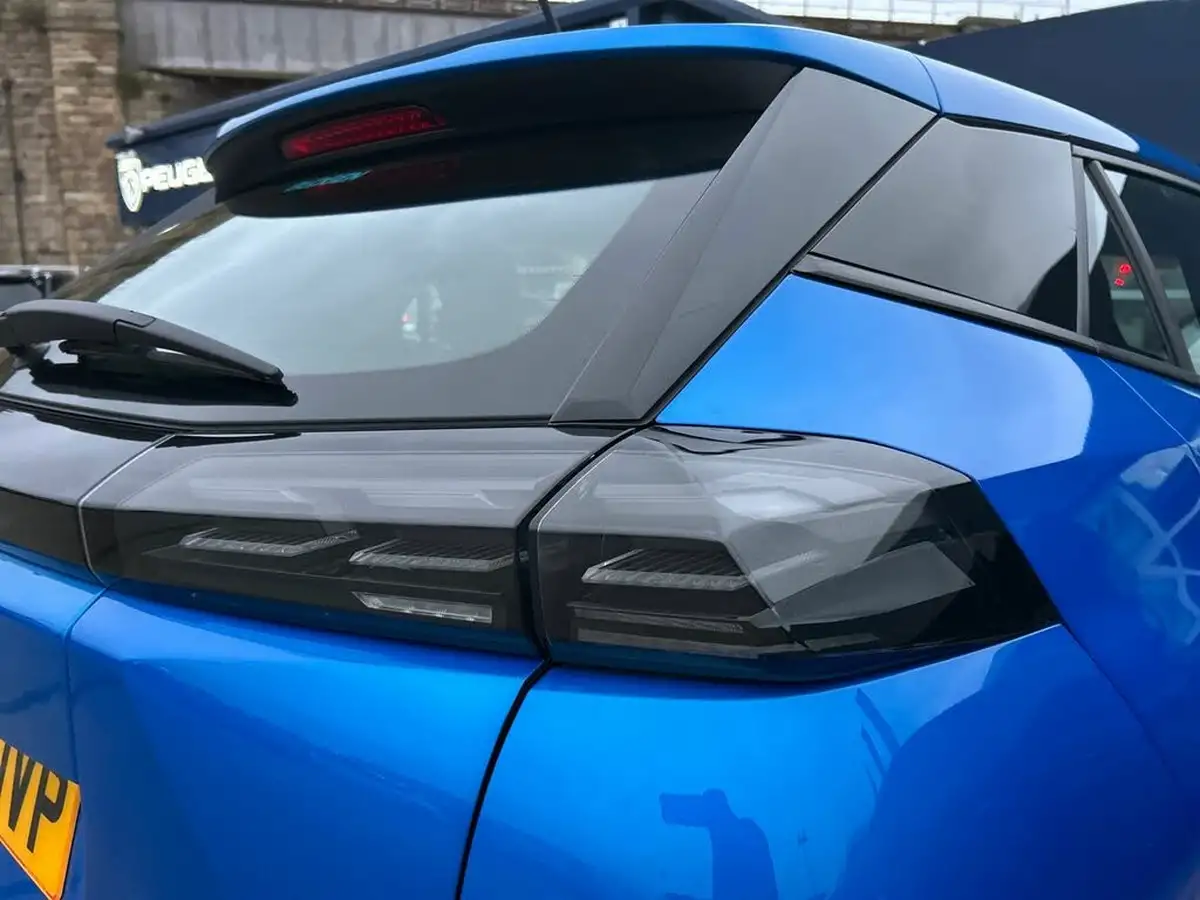 2023-peugeot-2008-suv-12-puretech-active-big-25