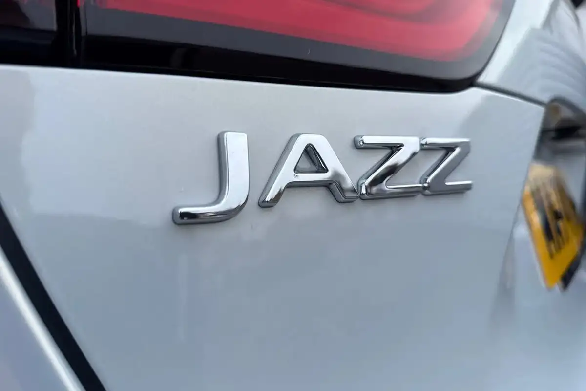 2024-honda-jazz-15-i-mmd-elegance-big-39