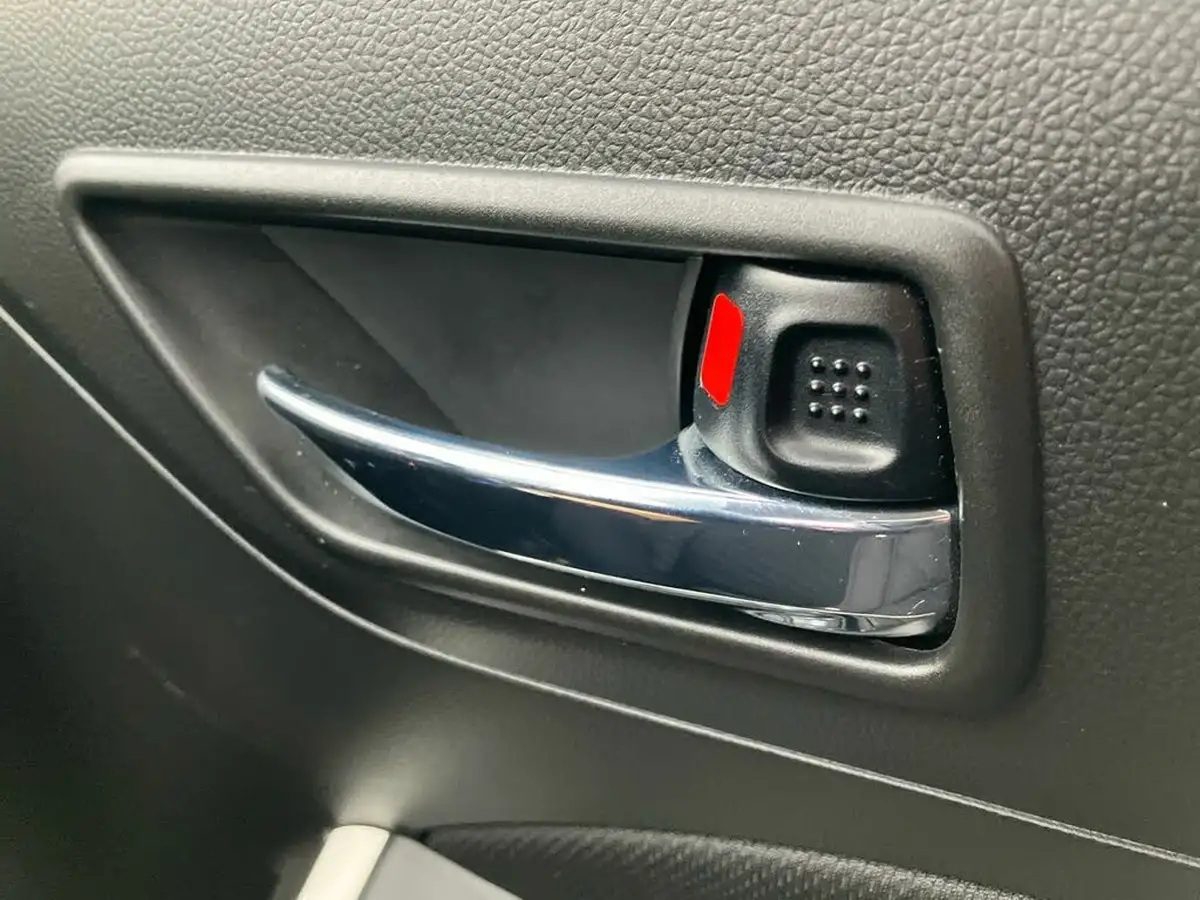 2023-suzuki-swift-12-dualjet-sz-l-big-23