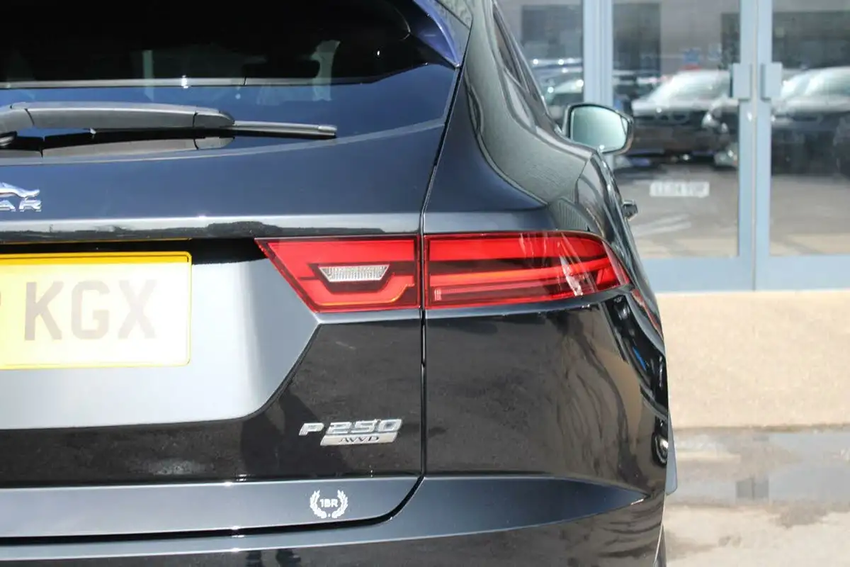 2018-jaguar-e-pace-20-i4-r-dynamic-s-249ps-ss-big-29