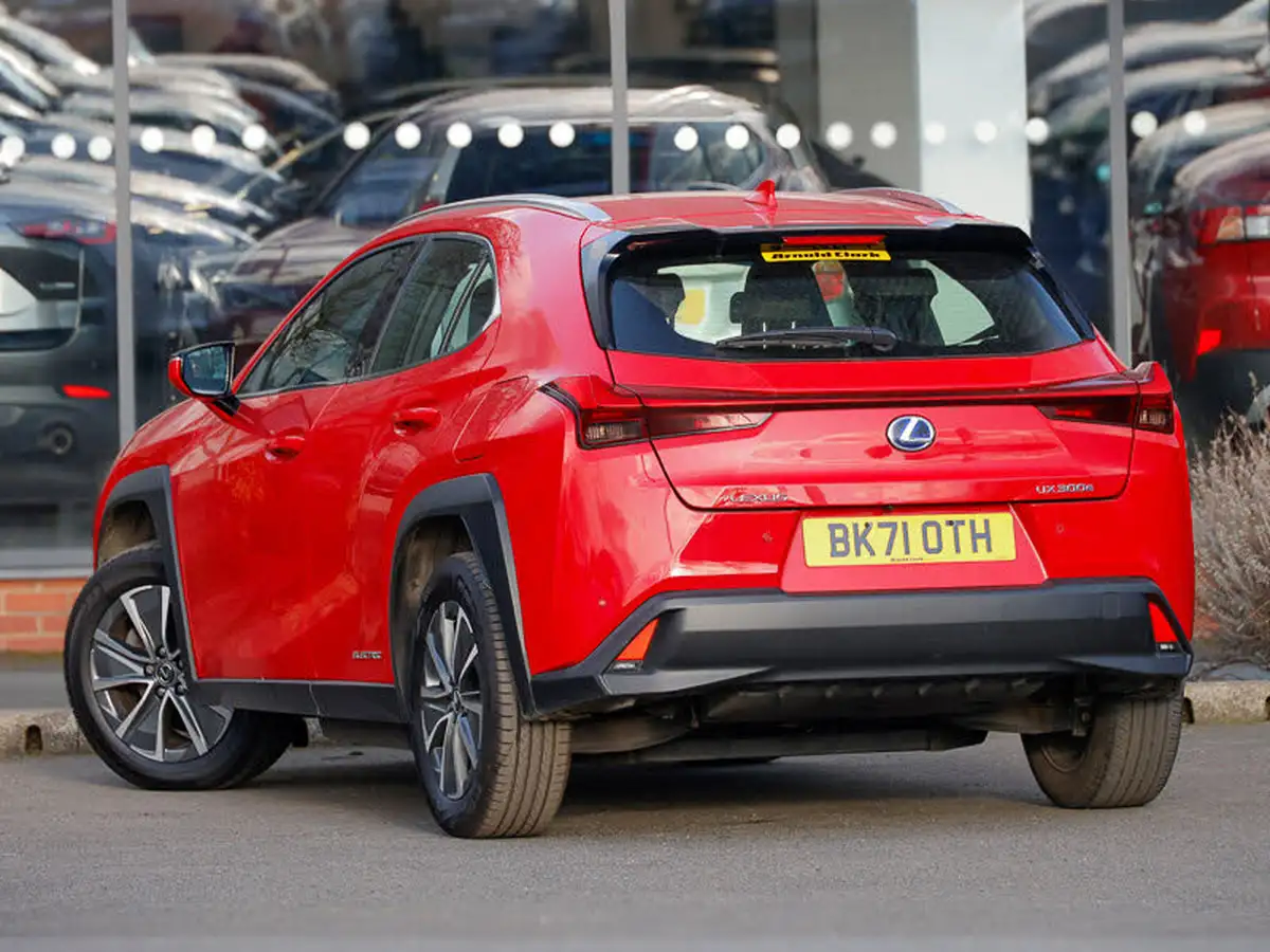 2021-lexus-ux-300e-e-ux-big-1