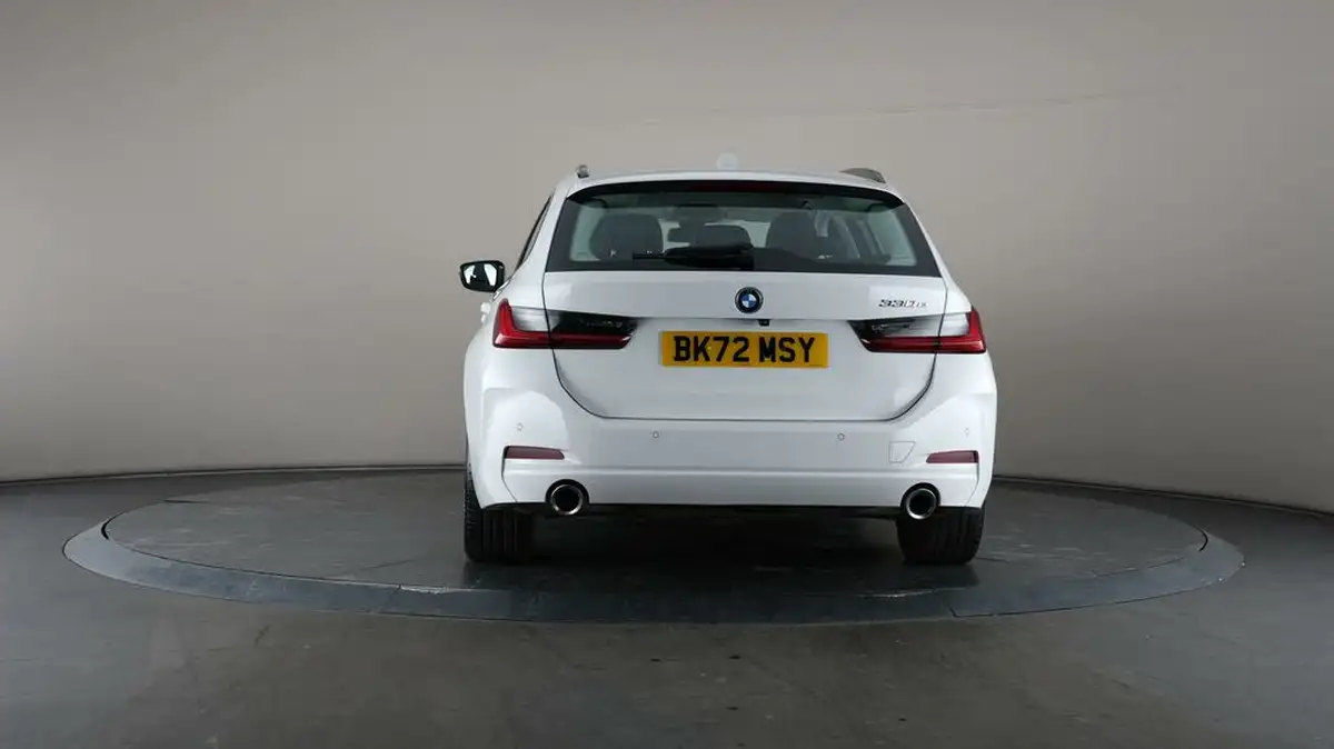 2022-bmw-3-series-20-330e-sport-touring-5d-big-30