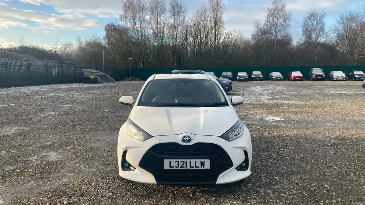 2022-toyota-yaris-15-vvt-i-design-big-14
