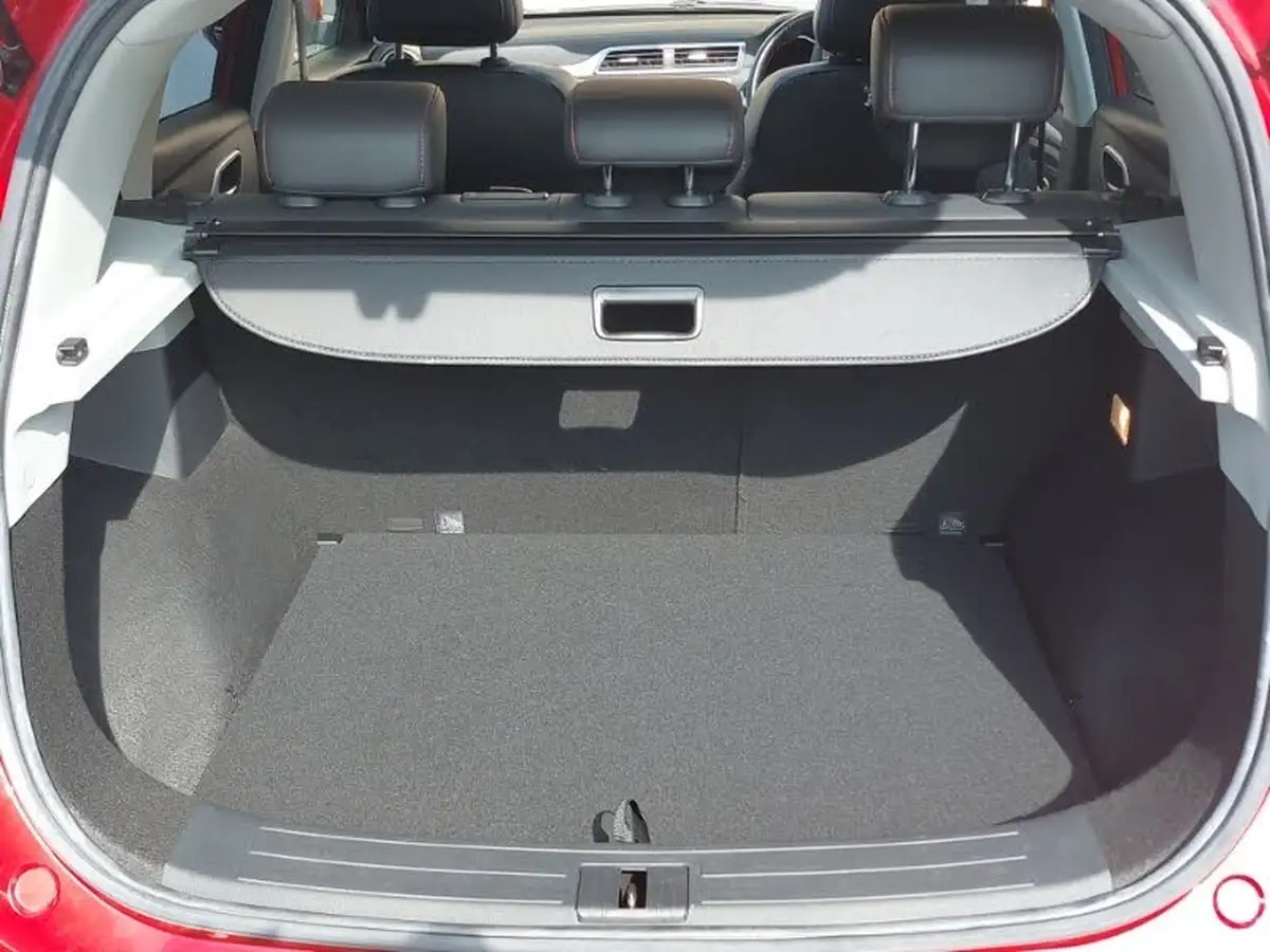 2022-mg-zs-suv-e-trophy-ev-156ps-long-range-big-7