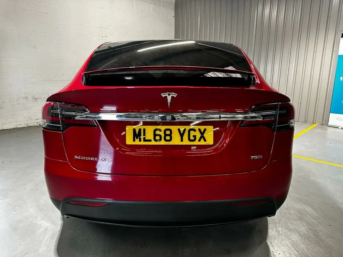 2018-tesla-model-x-e-75d-big-15