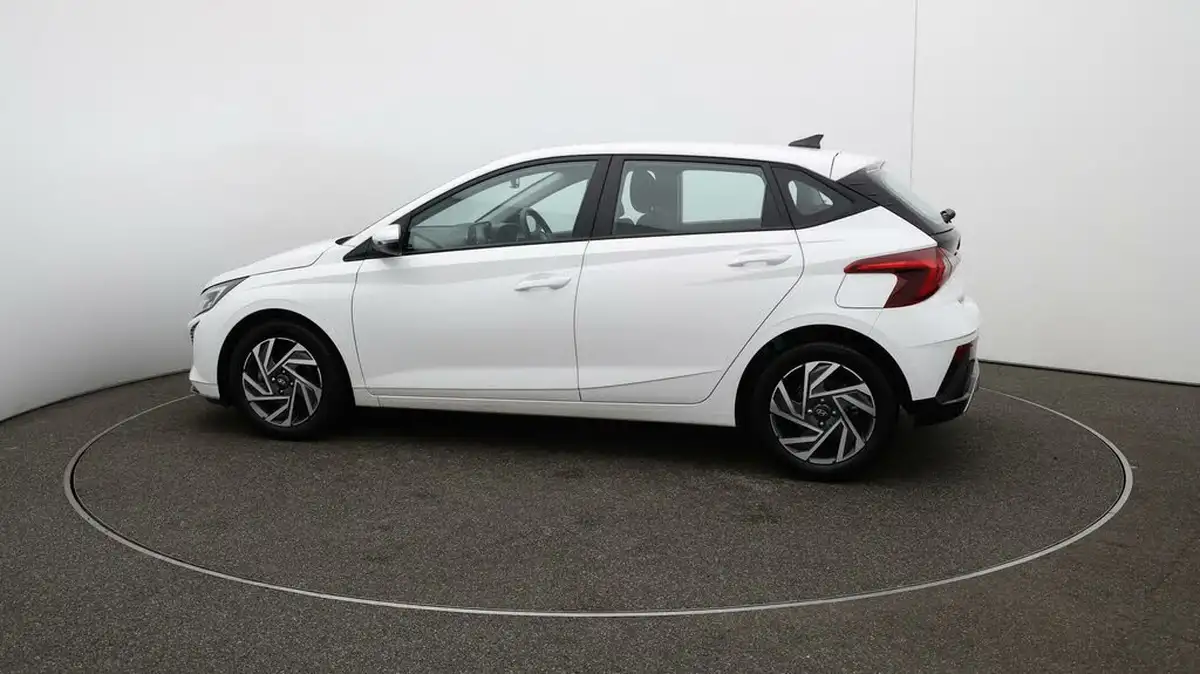 2024-hyundai-i20-10-t-gdi-advance-big-50