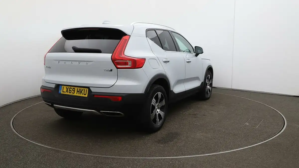 2020-volvo-xc40-20-t4-inscription-awd-big-46