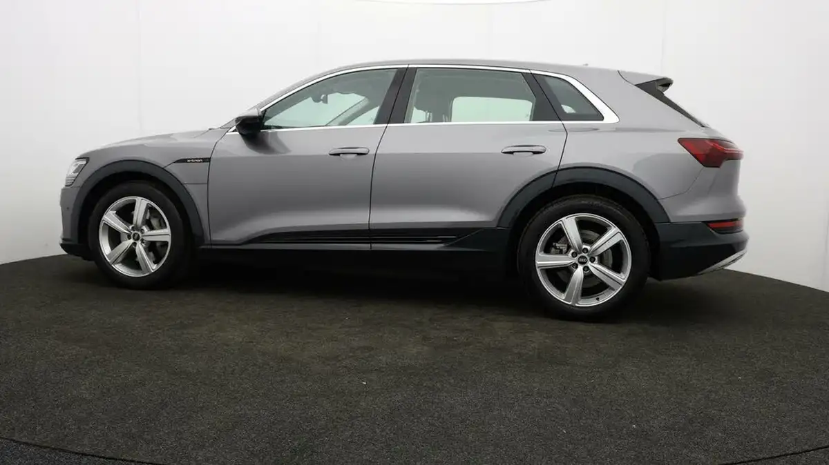 2021-audi-e-tron-50e-technik-station-wagon-big-69