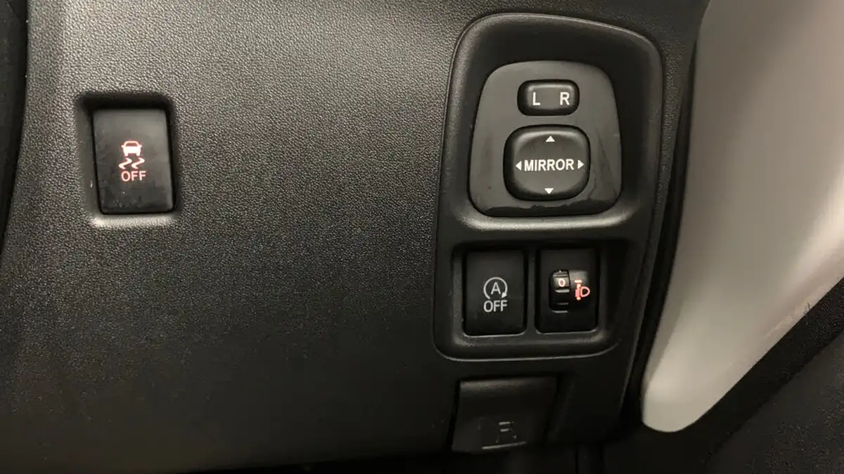 2021-citroen-c1-10-vti-shine-5d-big-19
