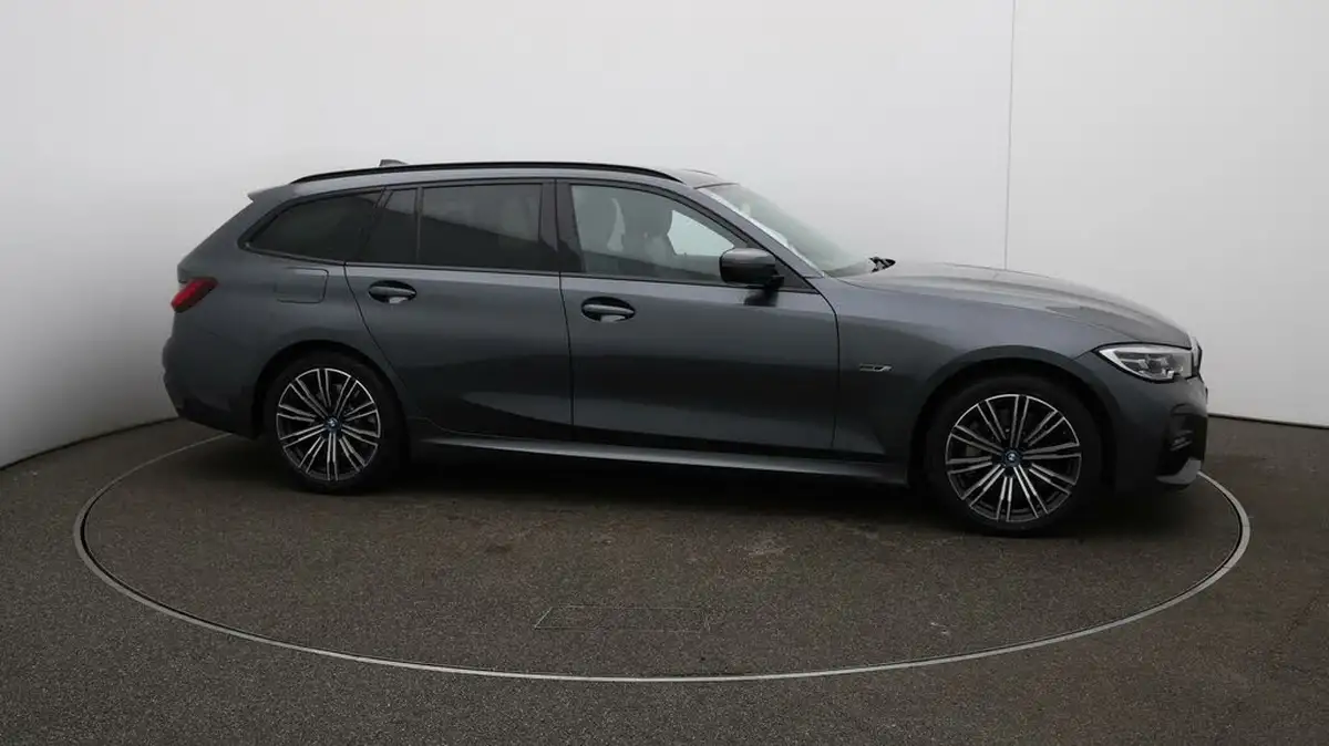 2022-bmw-3-series-20-330e-m-sport-touring-5d-big-42