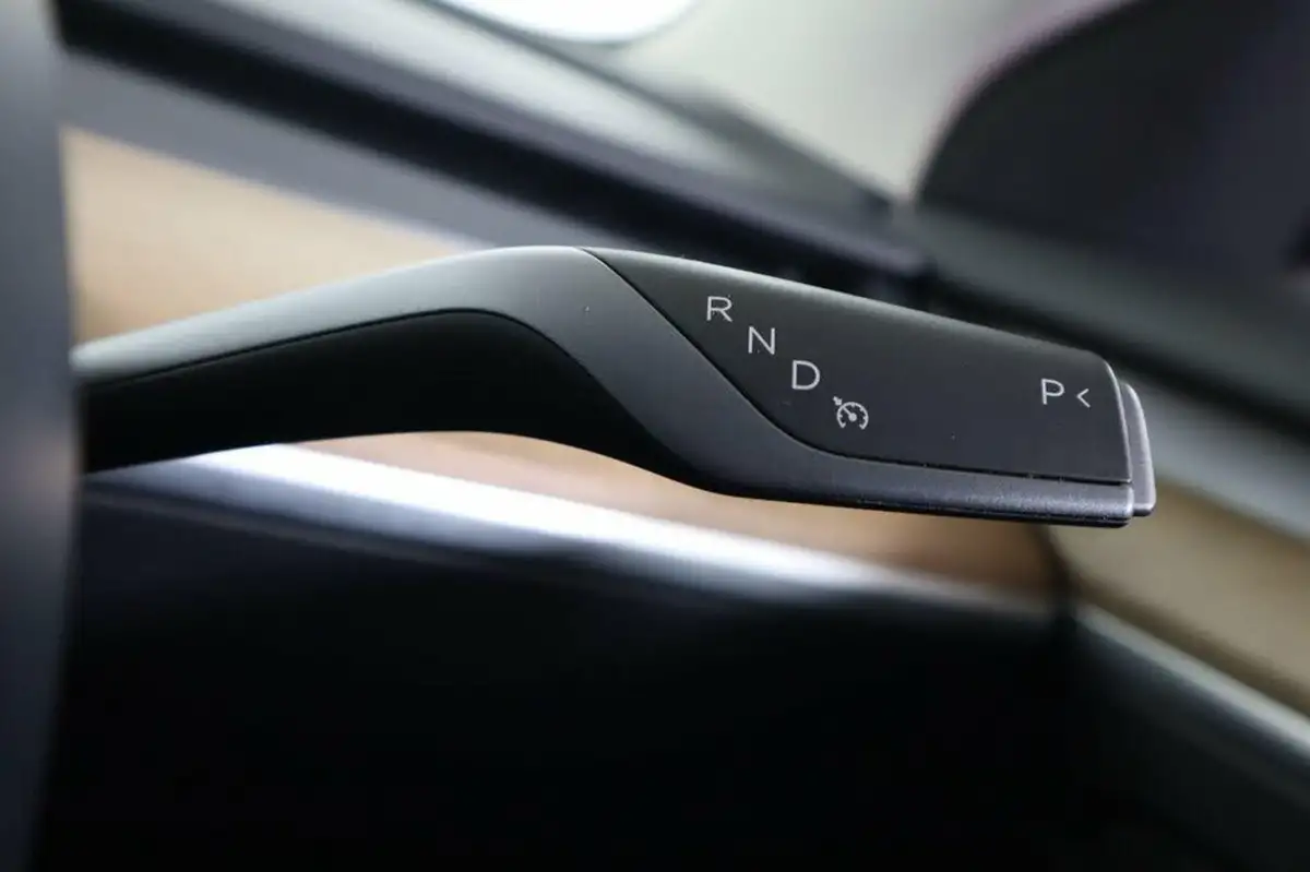 2021-tesla-model-3-e-long-range-4x4-big-24