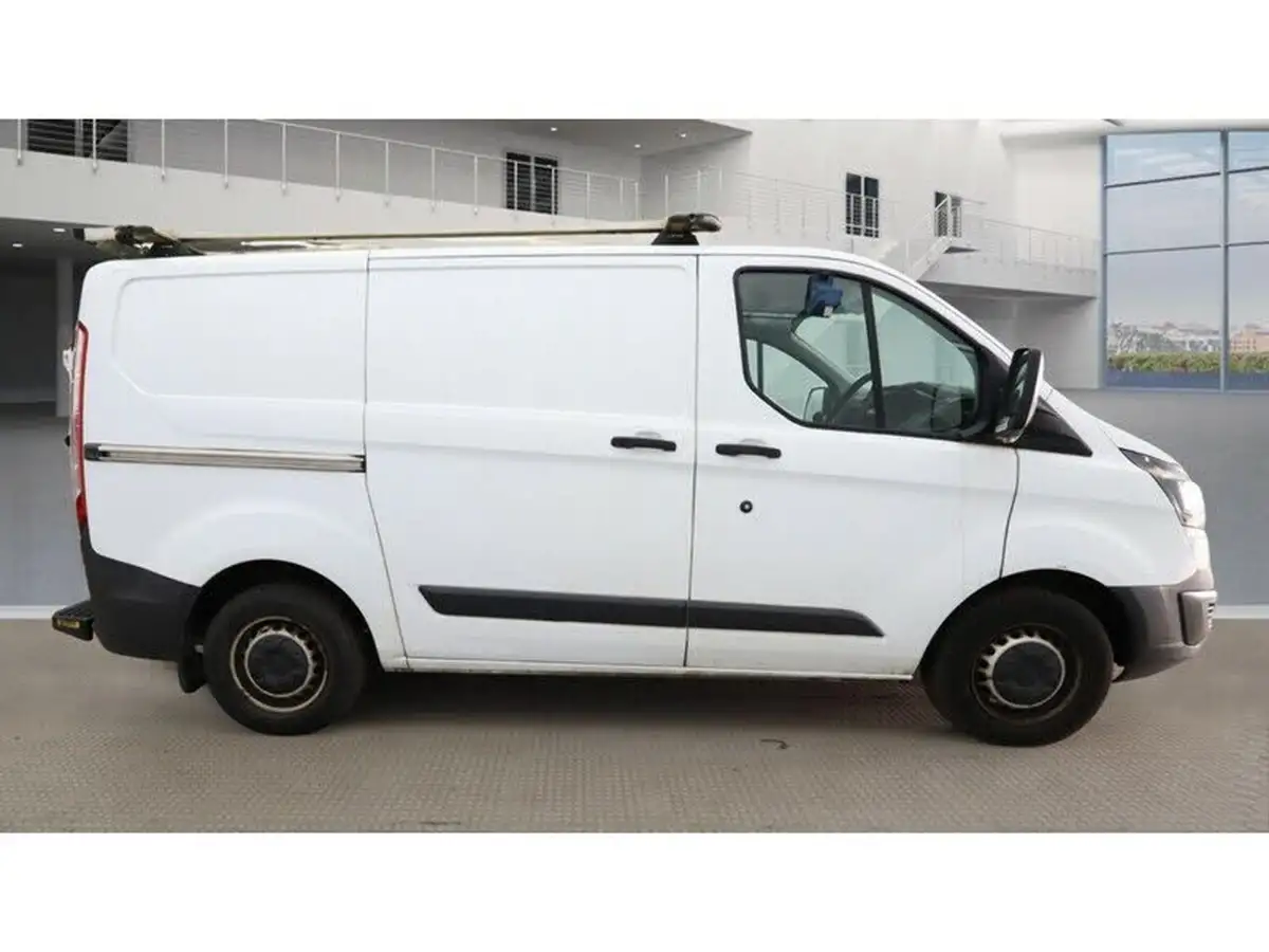 2017-ford-transit-custom-20tdci-310-l1h1-105pseu6-panel-van-big-4