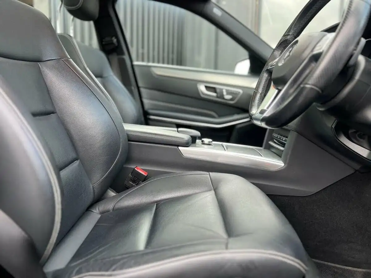 2014-mercedes-benz-e-class-30cdi-e350-amg-sport-248bhp-saloon-4d-big-10