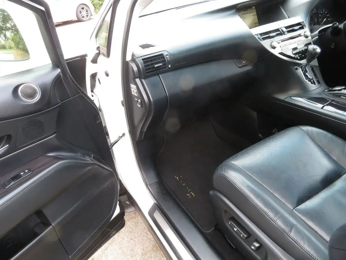 2011-lexus-rx-450h-35-se-i-4x4-big-11