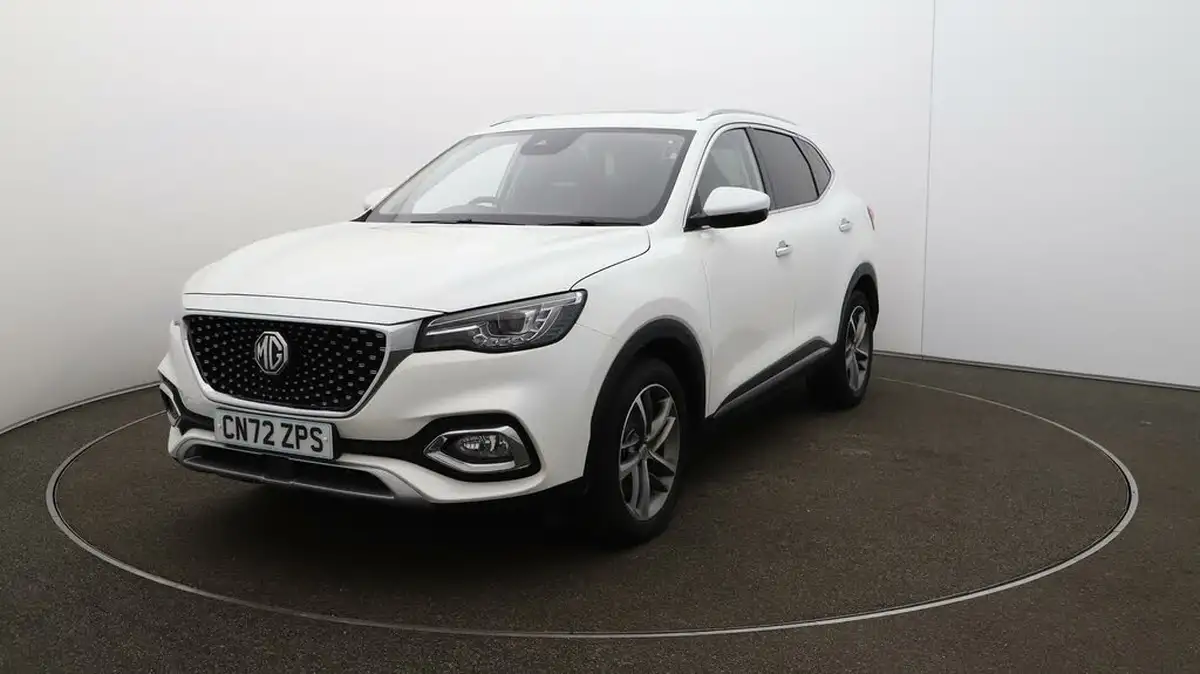 2022-mg-hs-15t-gdi-exclusive-162ps-big-36