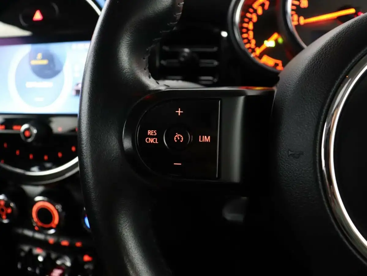 2021-mini-cooper-15-cooper-classic-hatchback-5d-auto-big-16