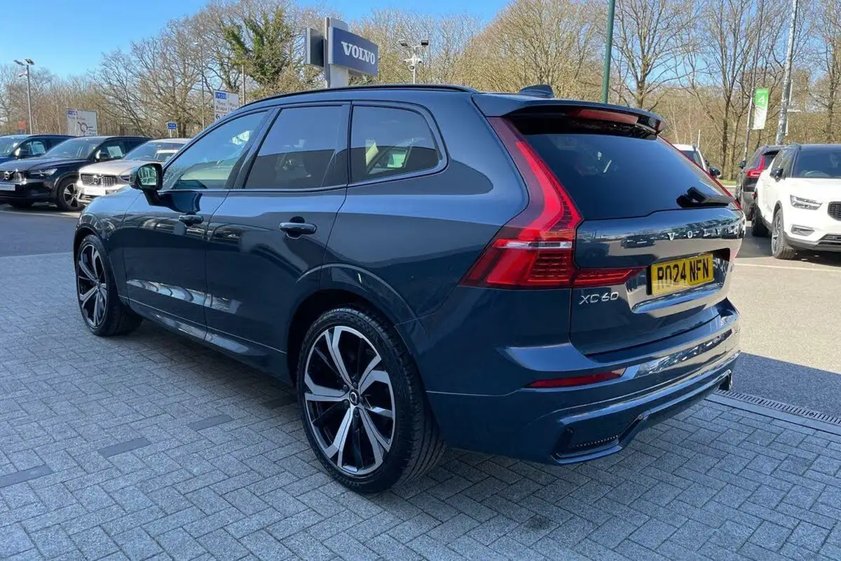 2024-volvo-xc60-20-b5-ultimate-big-8