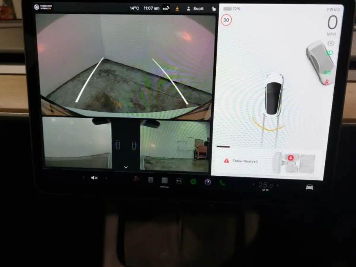 2021-tesla-model-3-e-long-range-awd-big-16