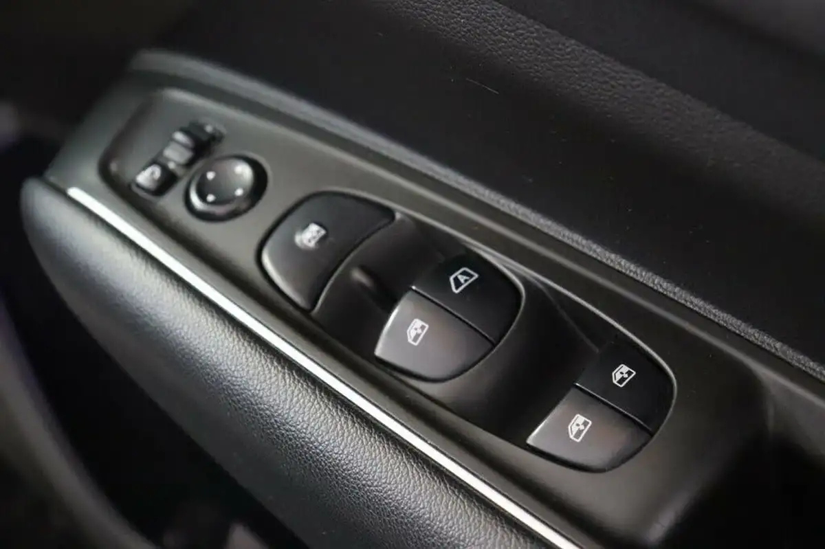2017-renault-koleos-16dci-dynamique-s-nav-big-15