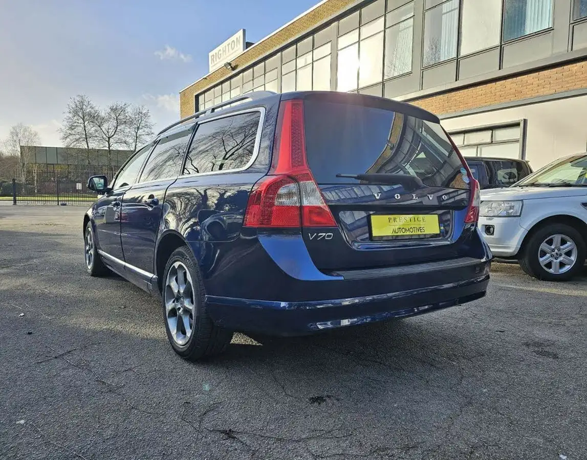 2012-volvo-v70-16-t4-se-lux-big-31
