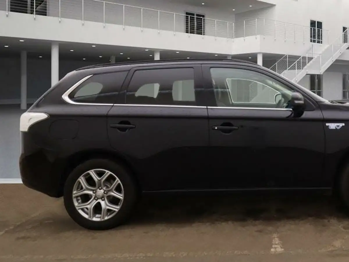 2015-mitsubishi-outlander-20-gx4h-big-6