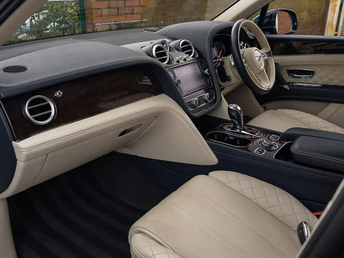 2016-bentley-bentayga-60-w12-big-4
