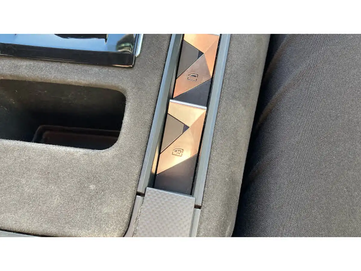 2019-ds-ds-7-crossback-16-puretech-performance-line-180ps-big-21