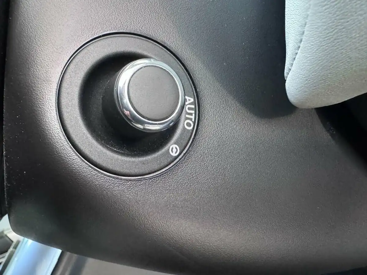 2020-land-rover-range-rover-sport-50-v8-p575-svr-awd-big-33